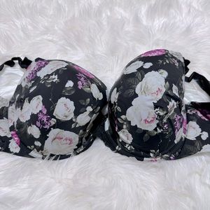 Torrid black/floral bra‎ size 42DDD